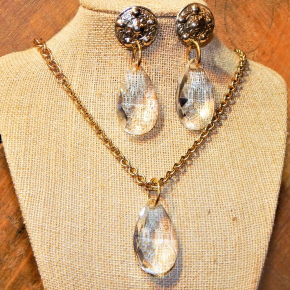 Jewelry - <3 Look into my Crystal Teardrop Choker & Earrings